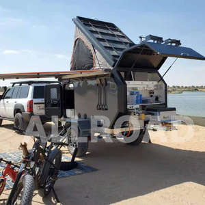 Mała przyczepa kempingowa